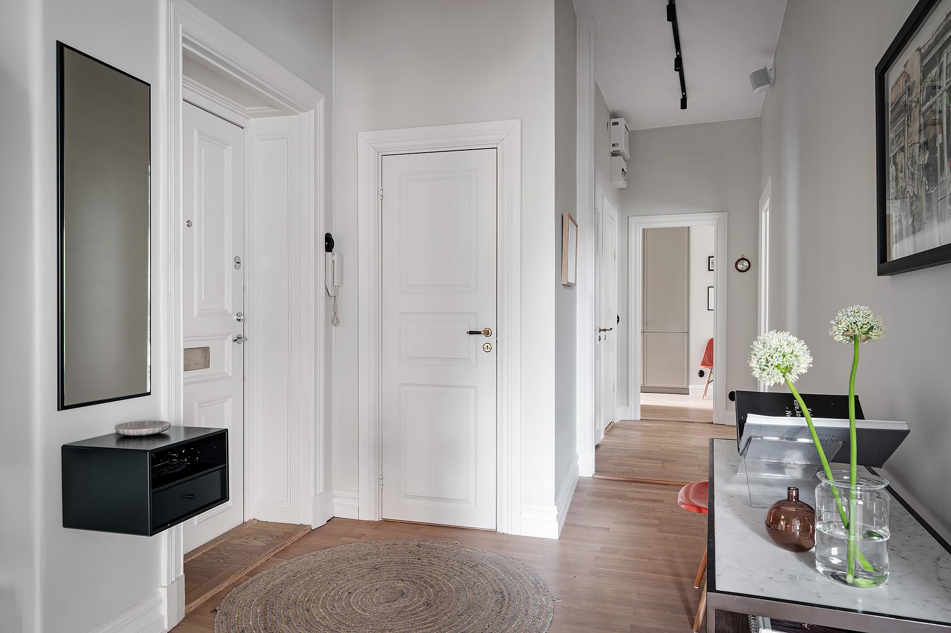 Inbyggd klädkammare och plats för möbler