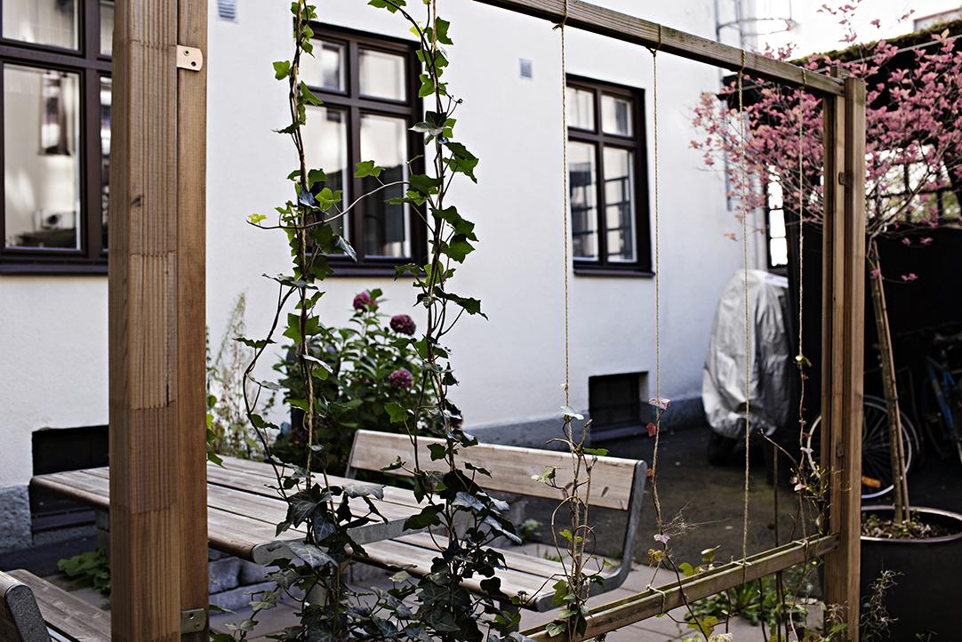 Ljuvlig innergård och sällsynt vacker fastighet