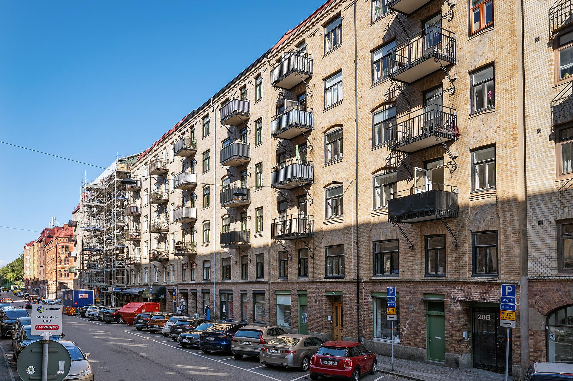 Balkongen på våning tre kan bli din!