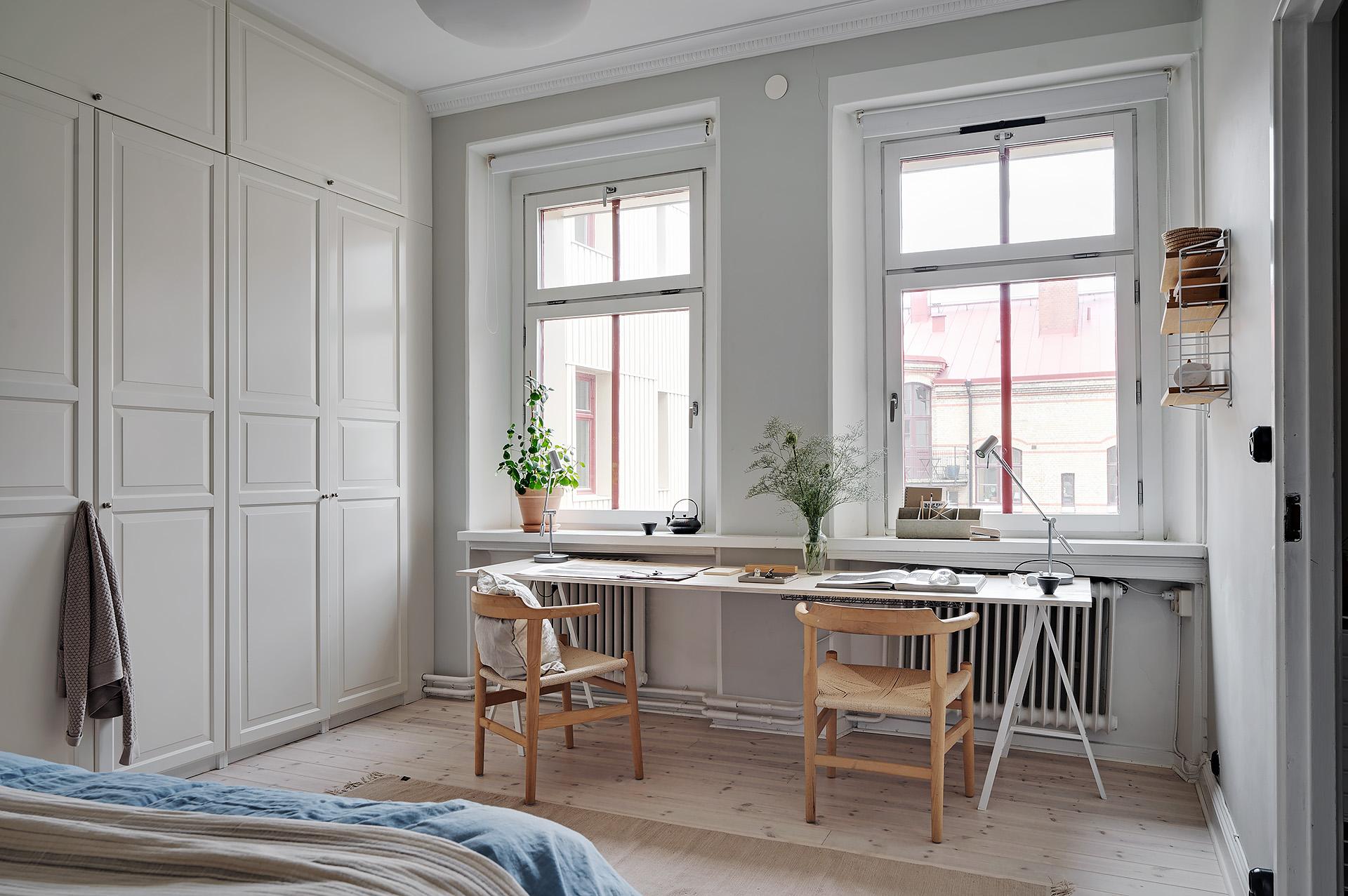 Här ryms också en arbetsplats