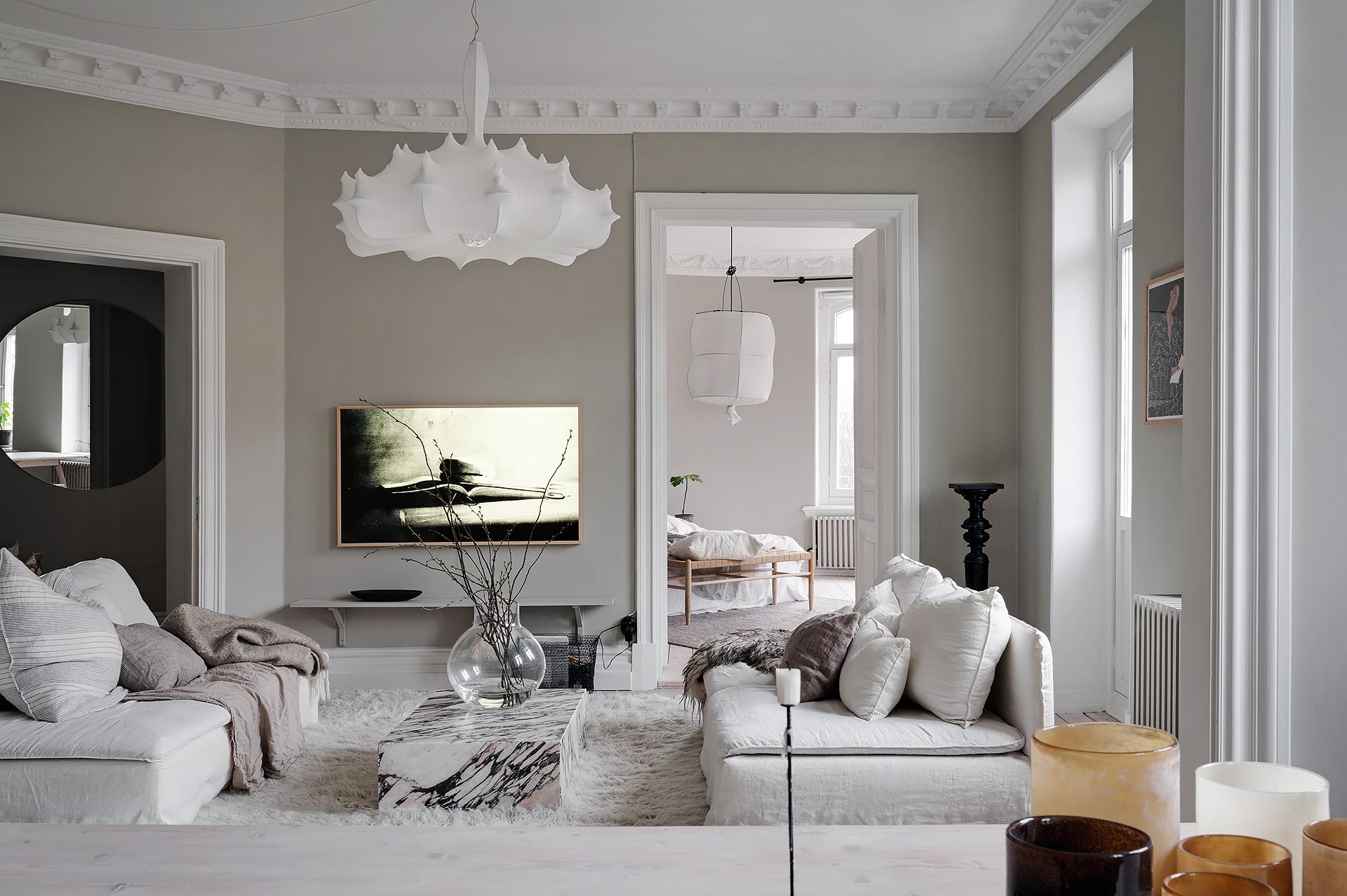 Väggarna är målade i Jotuns ”Blek Sand”