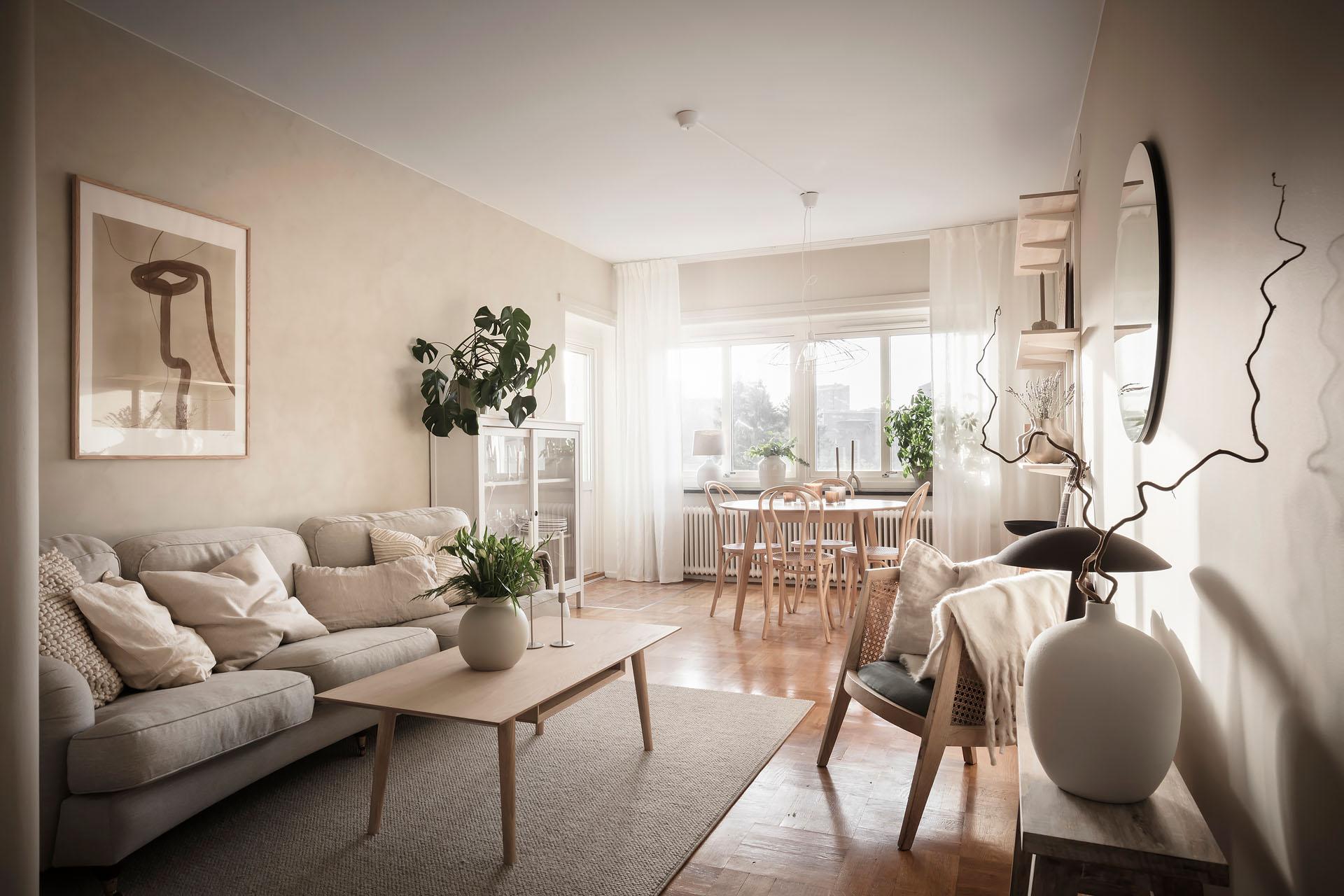 Takhöjden på 2,70 och ljuset skapar tillsammans en fantastisk rymd