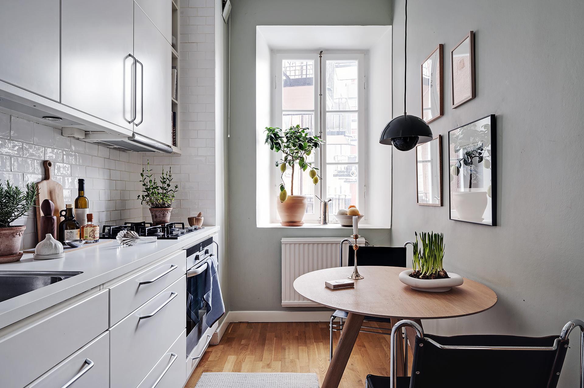 Renoverat kök med matplats