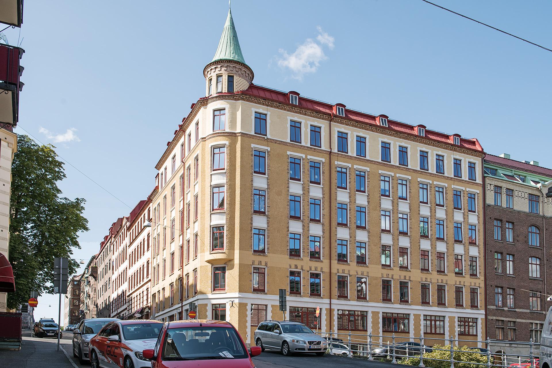 Ståtlig fastighet ano 1903