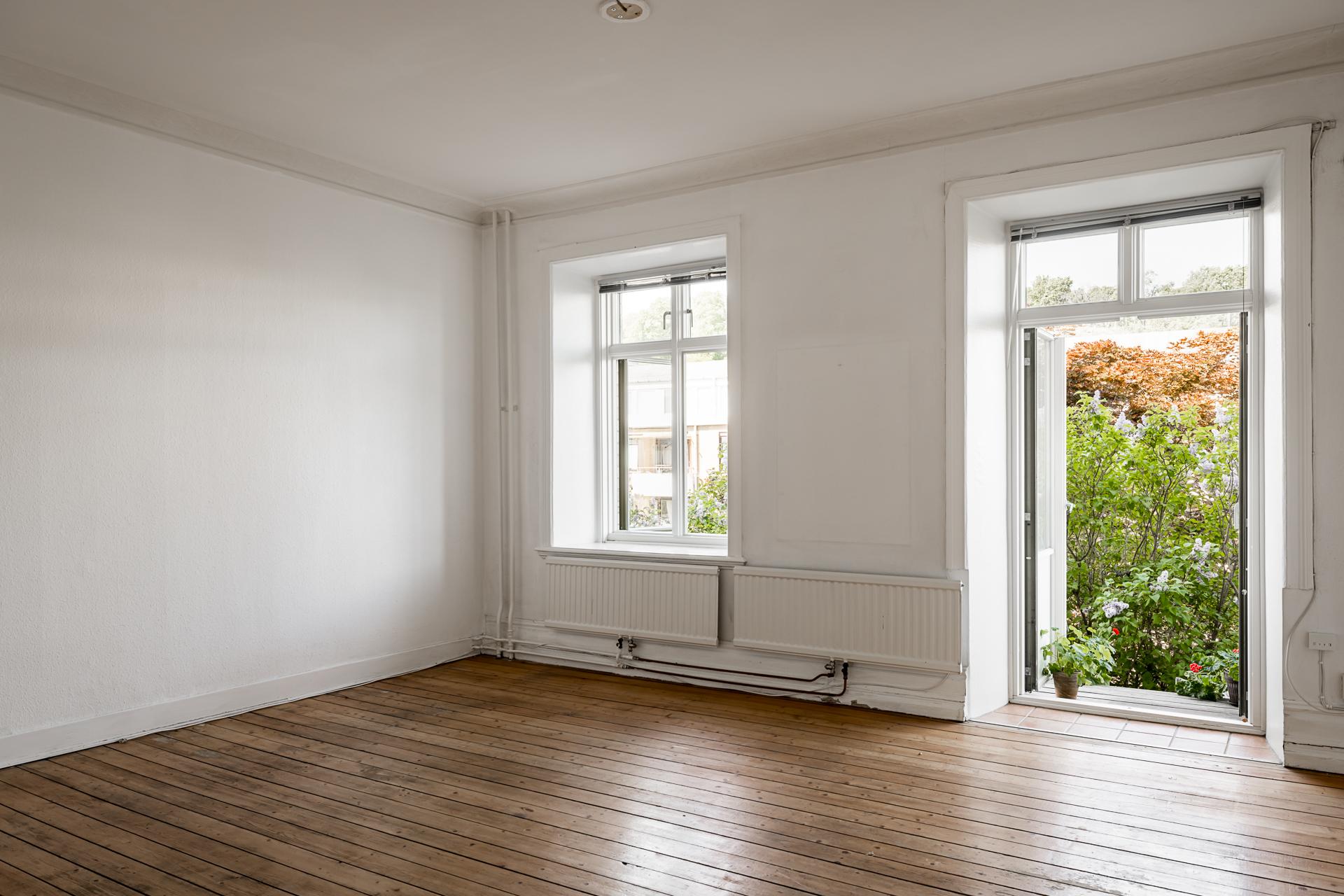 Luftig takhöjd om cirka 3 meter och skönt ljusinsläpp