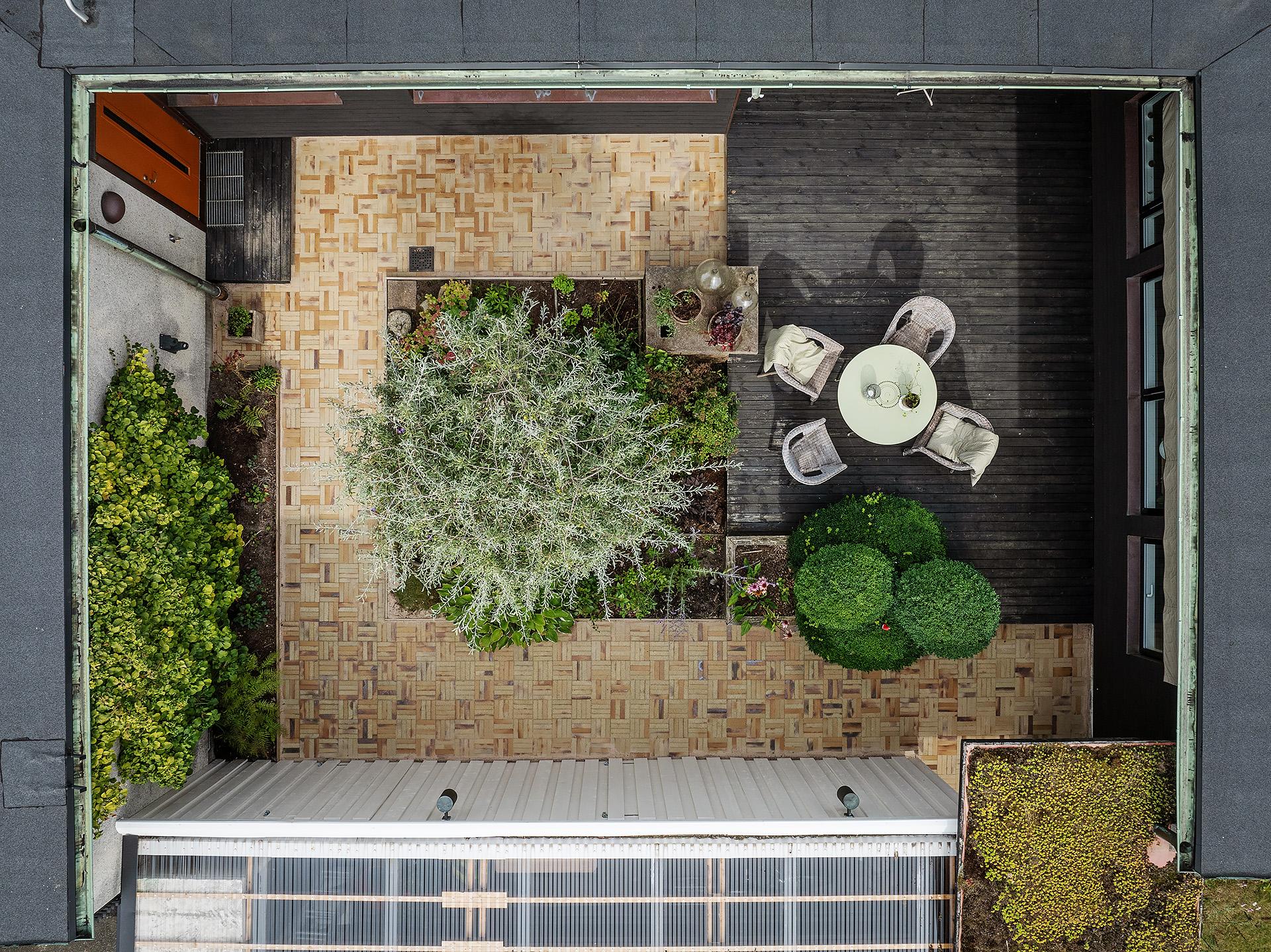 Den härliga atriumgården sedd från ovan