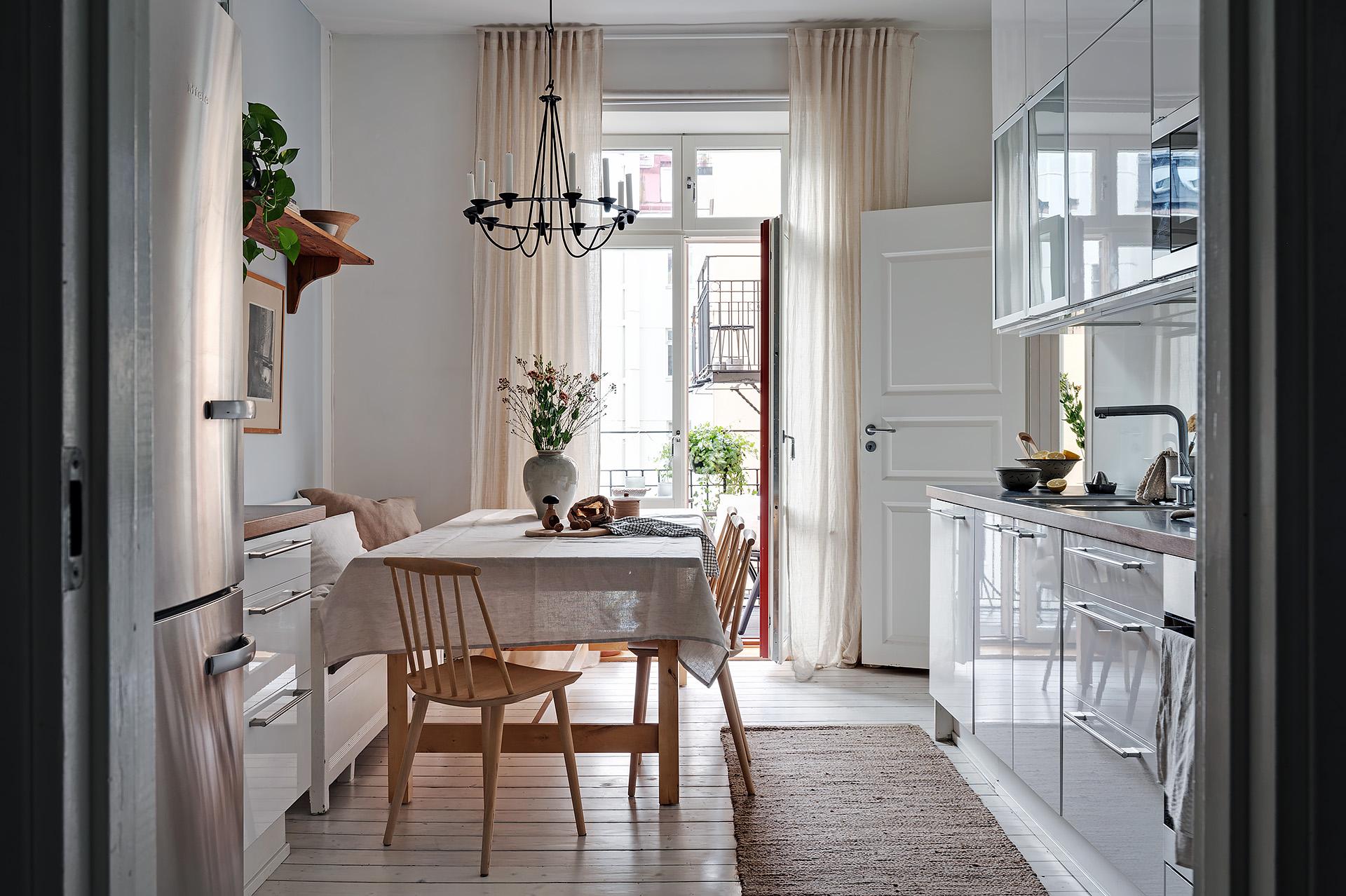 Kökets storlek gör att matsal inte behövs