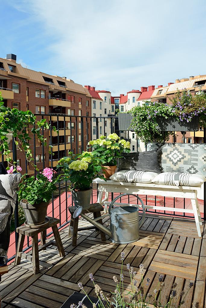 Här ryms både växter & sittgrupper