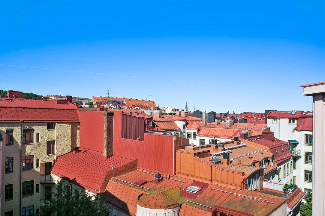 Svindlande utsikt från föreningens tvättstuga