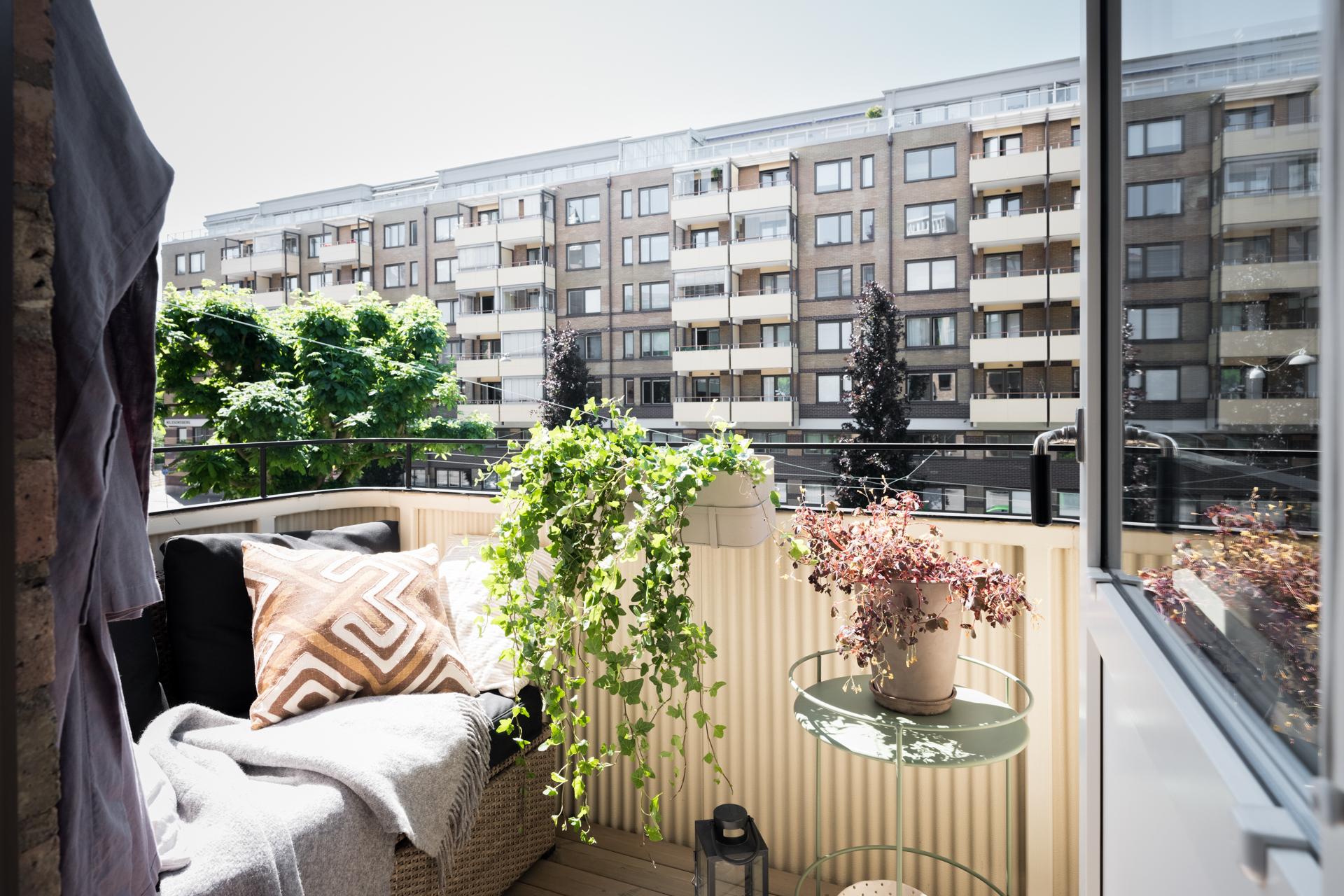 Soltimmar mellan klockan 12 och ca 19 vår och sommar.