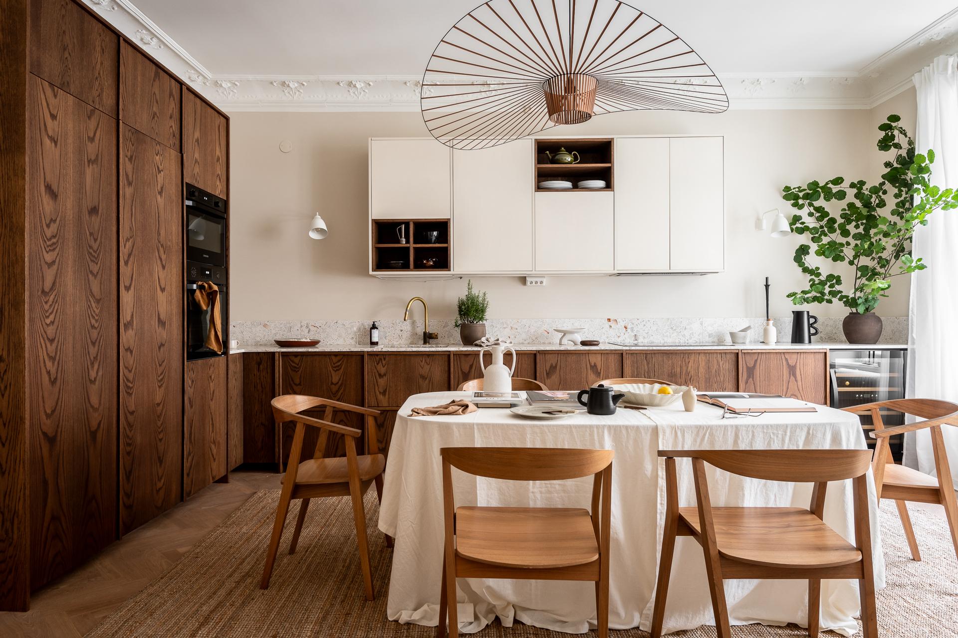 Hela lägeneheten totalrenoverades 2021/22