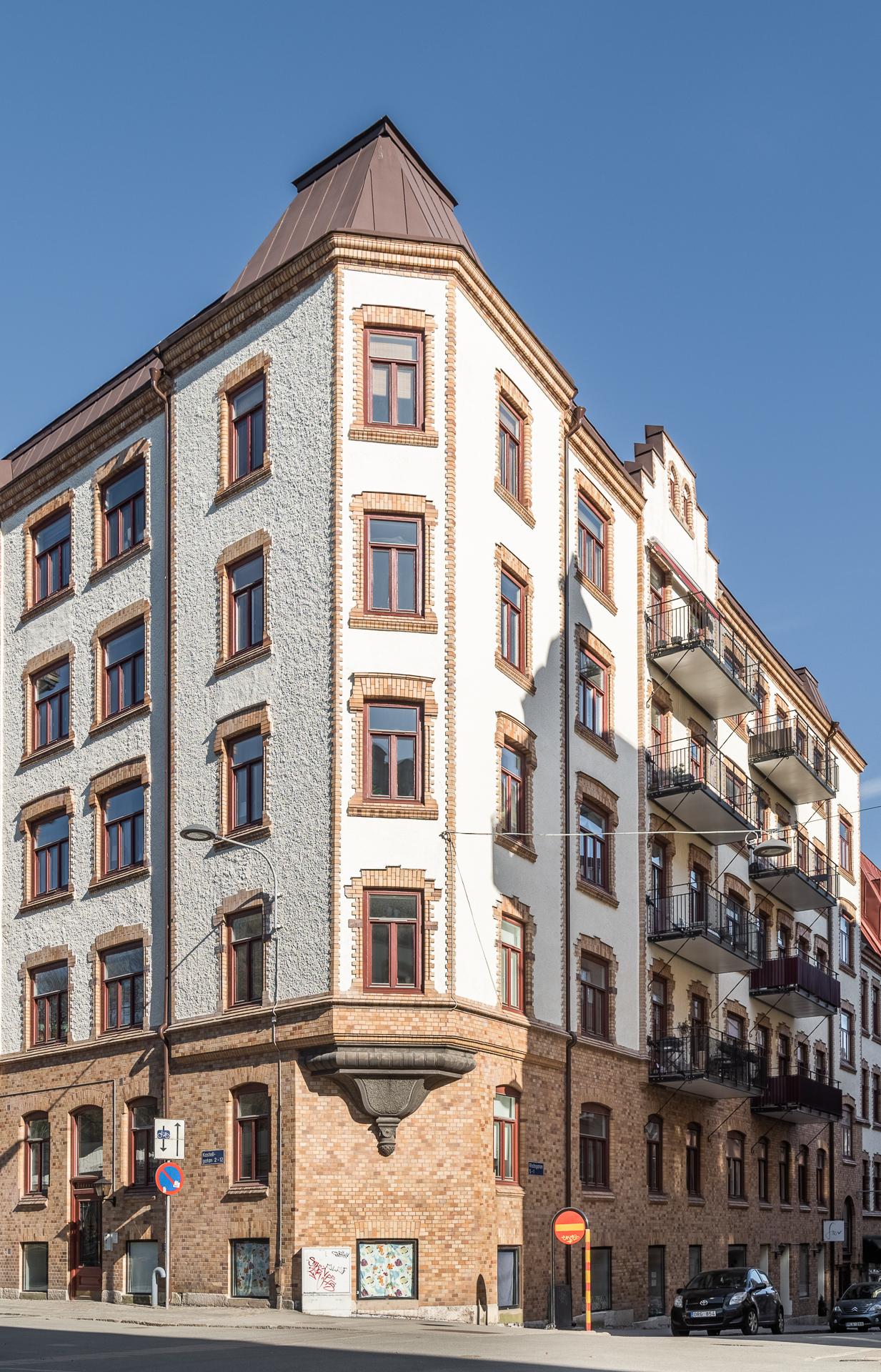 Lågupplöst Välkommen till Brf Risken, en fin hörnfastighet