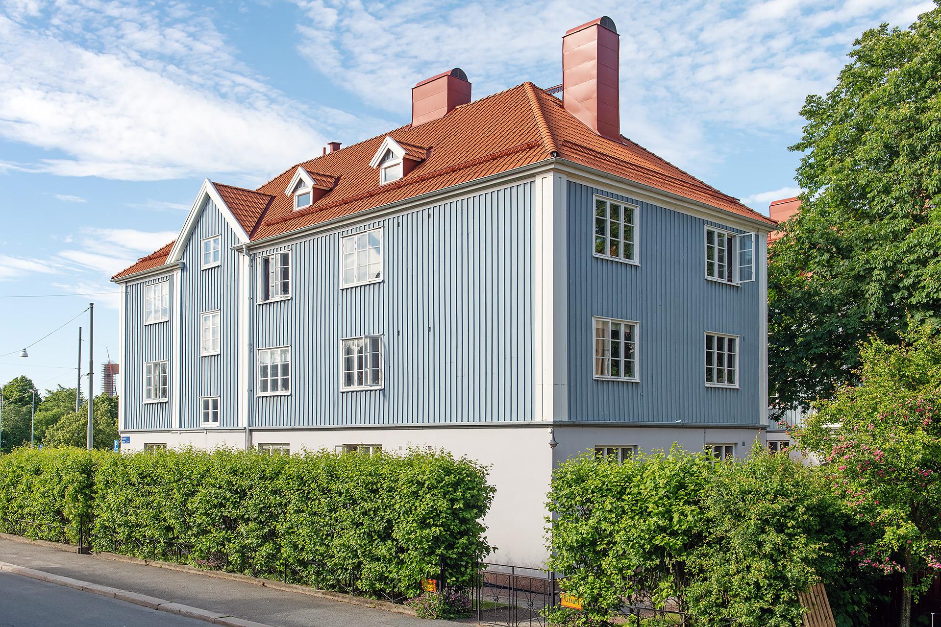 I ett av Kungsladugårds vackraste och mest  välskötta hus