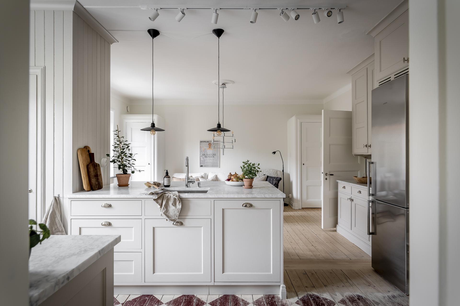 Den här ombyggnationen kan inte göras på de lägre våningsplanen, pga rör.