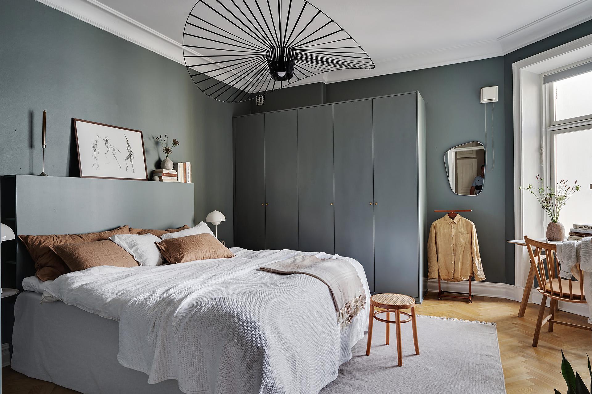 Tyst beläget sovrum mot innergården