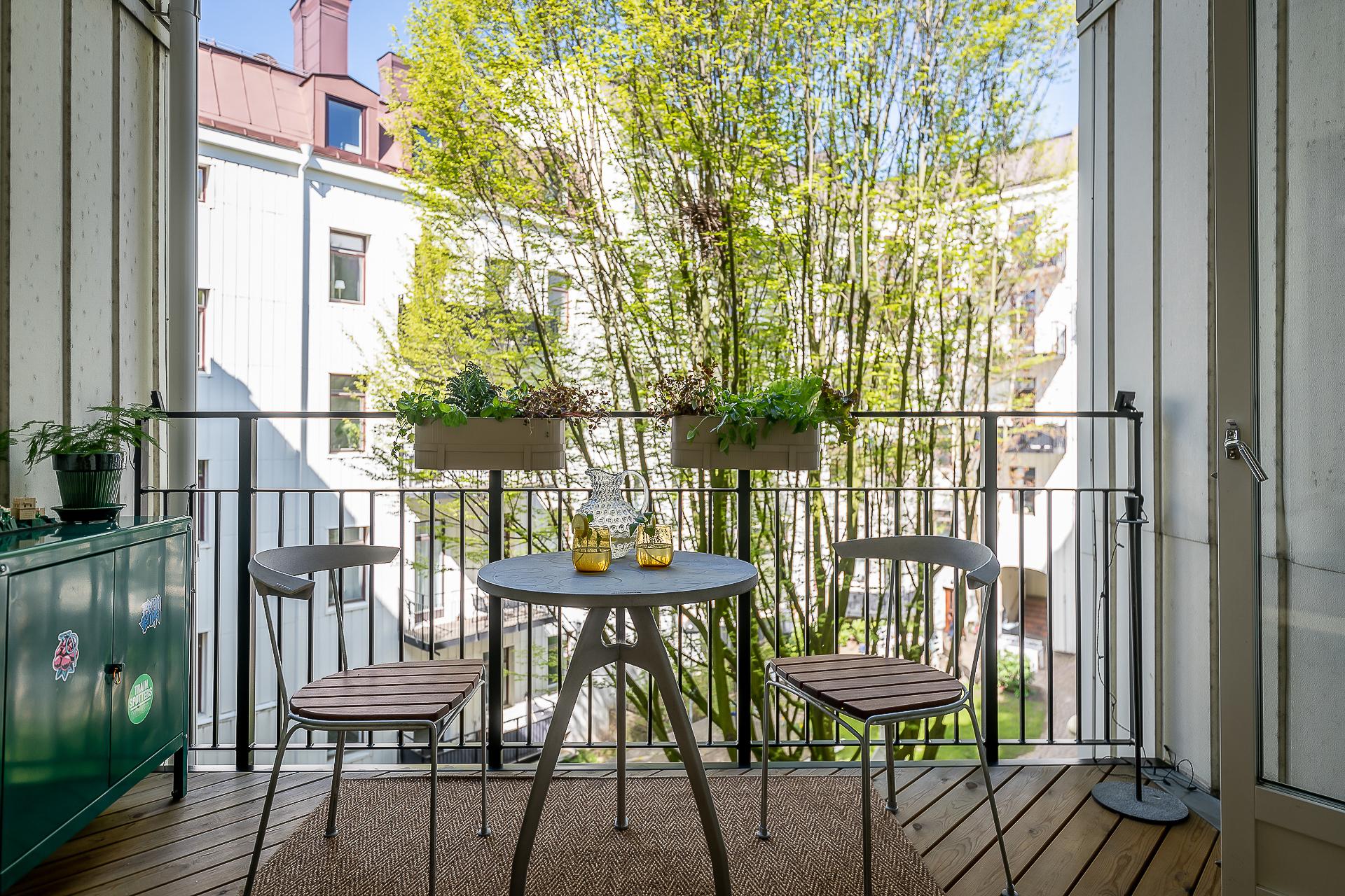 Vy över en av Vasastadens allra finaste innergårdar