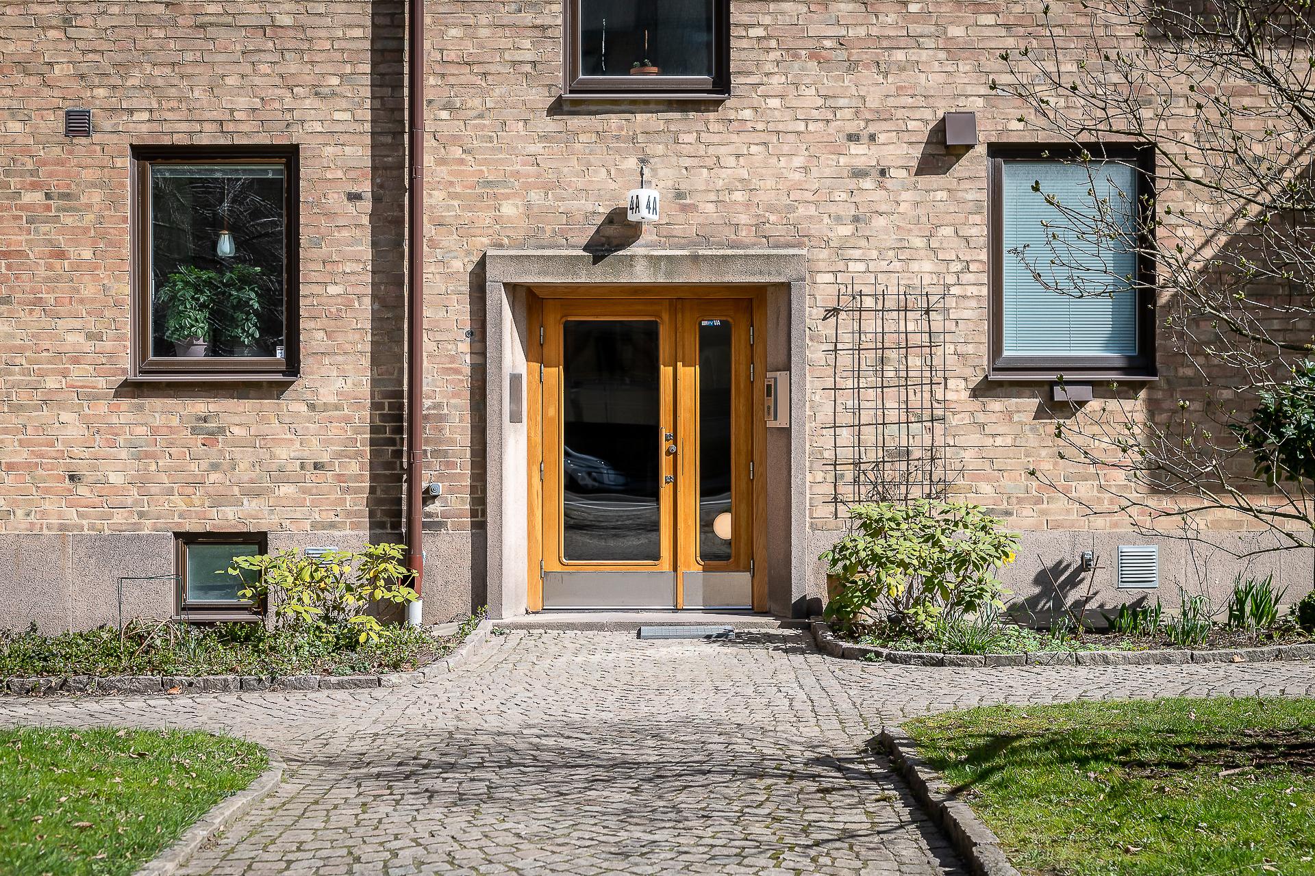 Vackra förträdgårdar.