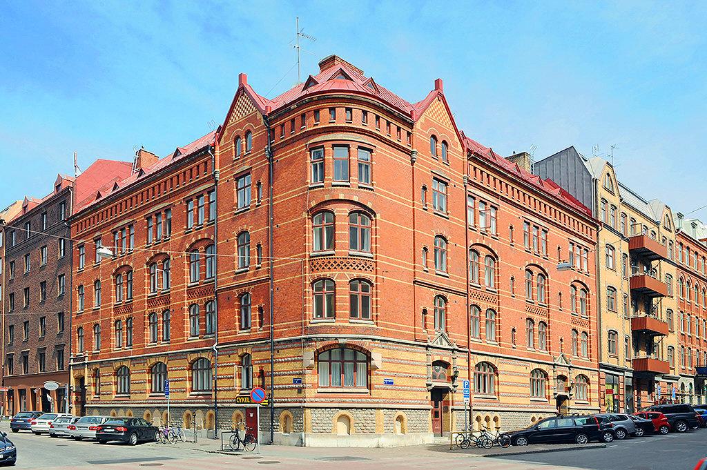 Näst högst upp i byggnadsminnesmärkt fastighet