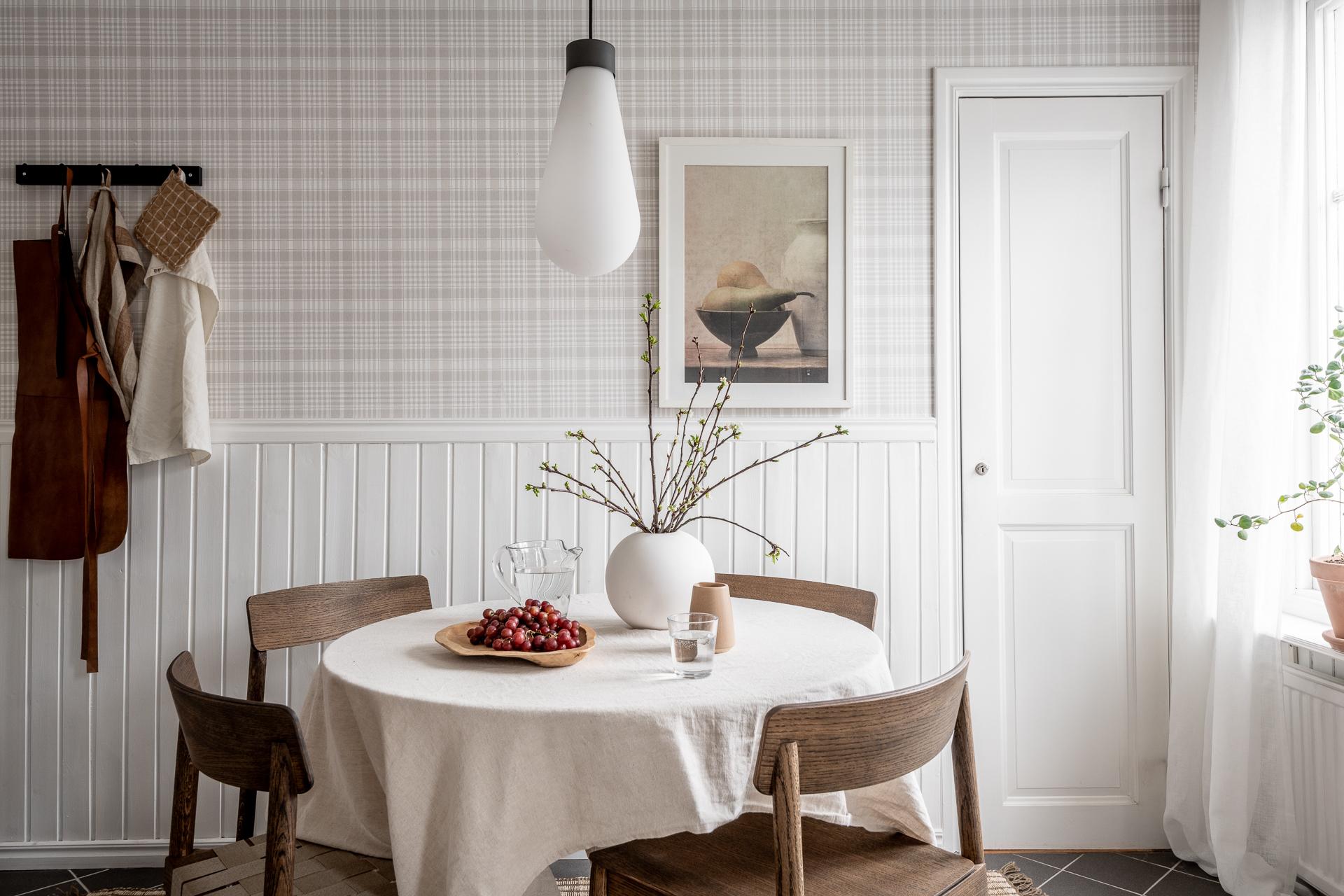 Bra skafferi i anslutning till matplatsen, en dröm