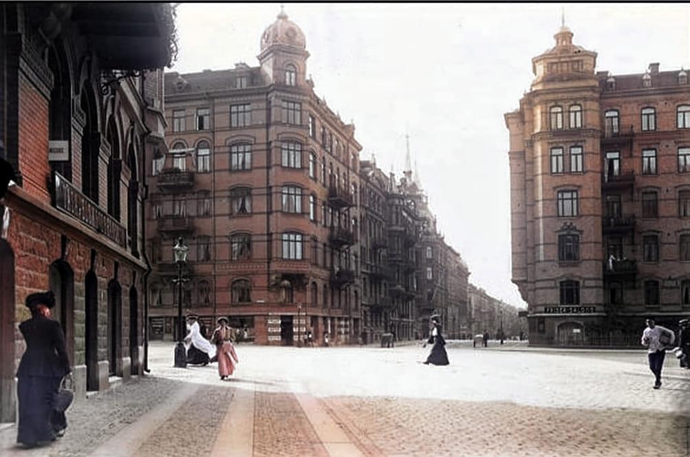 Storgatan västerut år 1912. Storgatan 21 ligger nästan i mitten av bilden.