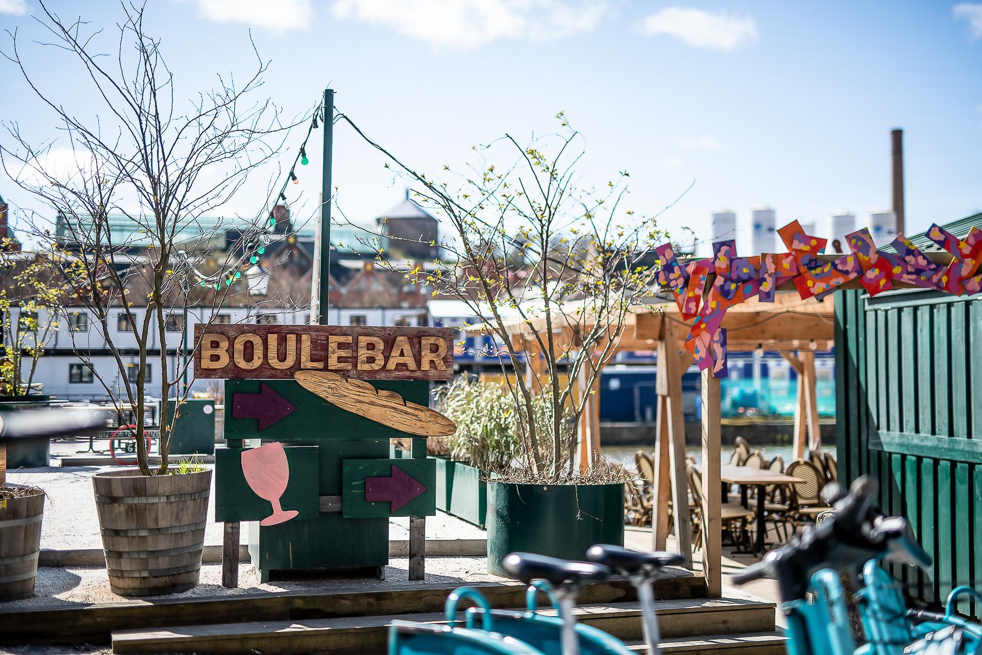 Boule och vin funkar alltid på sommaren