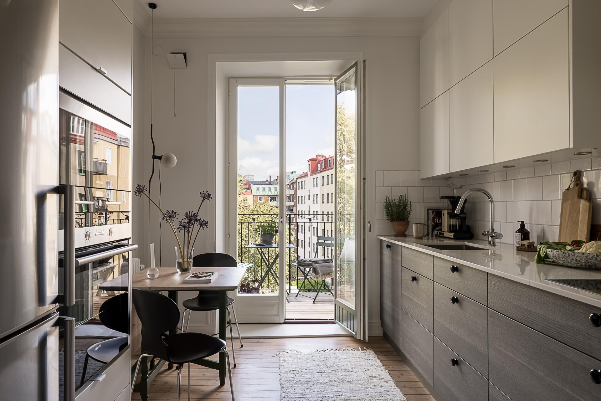 Renoverat kök med matplats