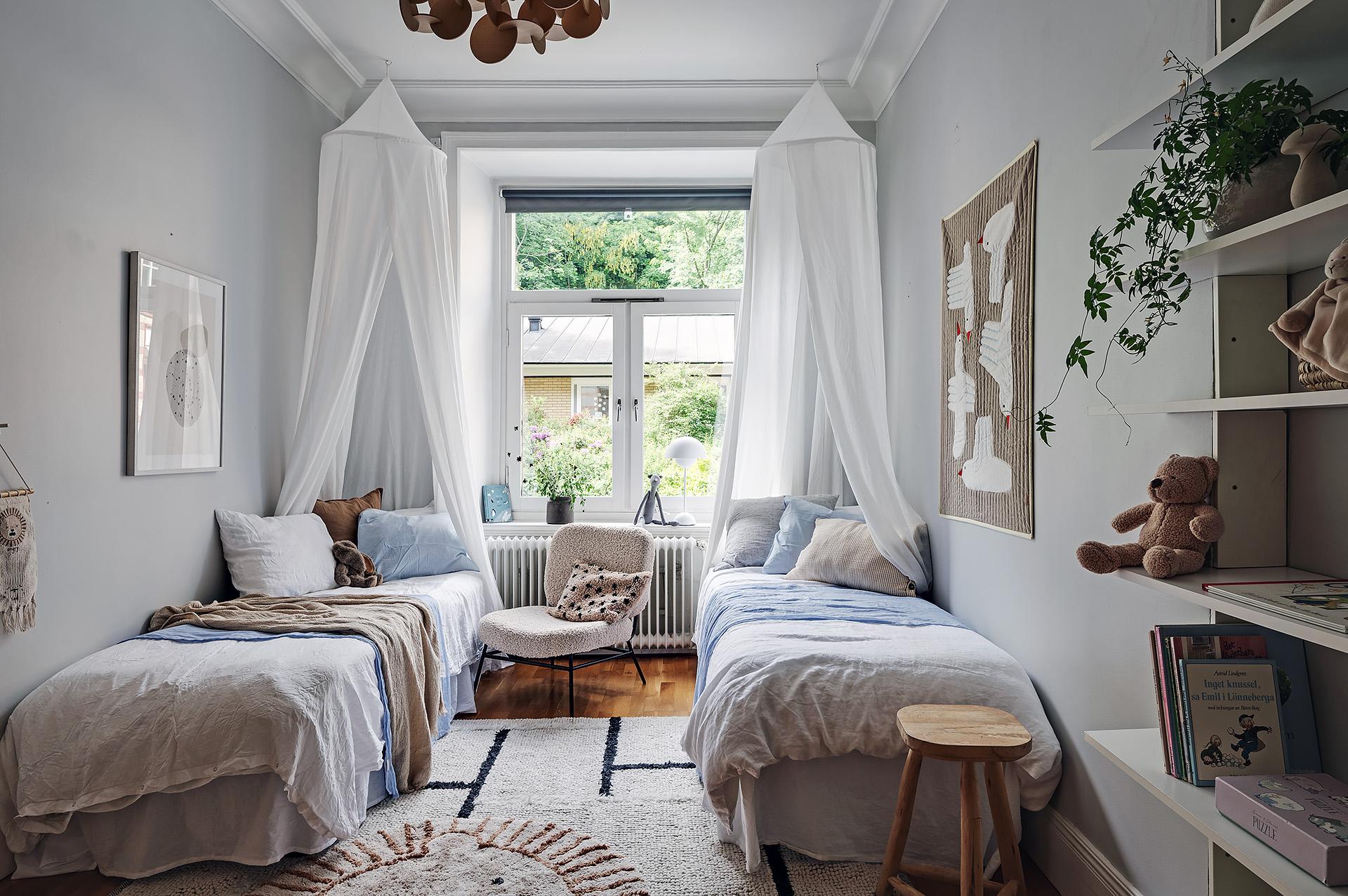 Det andra sovrummet har många funktioner